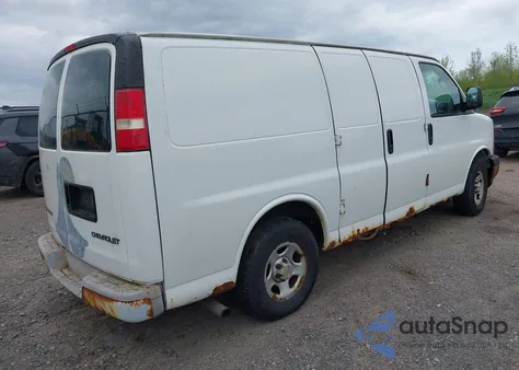 2004 Chevrolet Express из США, поврежденный, VIN 1GCFG15XX41150053